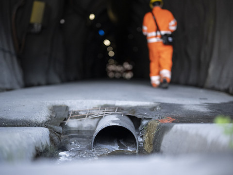 Galerie de drainage pour empêcher le village de Brienz de glisser