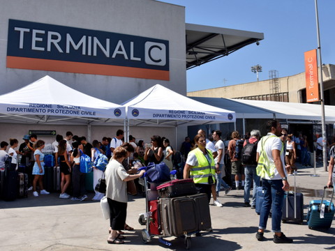 L'aéroport de Catane ferme après une éruption de l'Etna