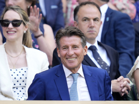 Sebastian Coe réélu président de World athletics pour quatre ans