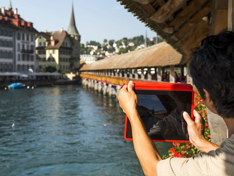 Une exposition 30 ans après l'incendie du pont de la Chapelle
