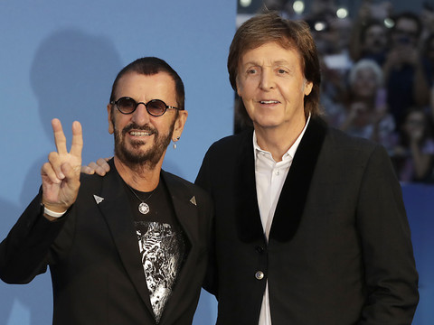 Les derniers Beatles reprennent 