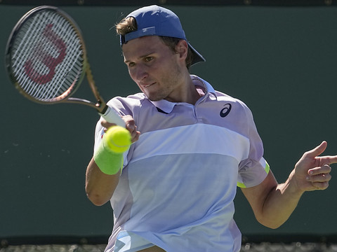 Leandro Riedi battu en finale à Winnipeg