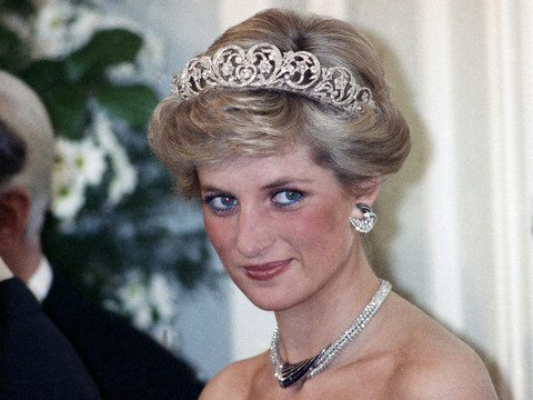 Le célèbre pull aux moutons de Diana bientôt aux enchères