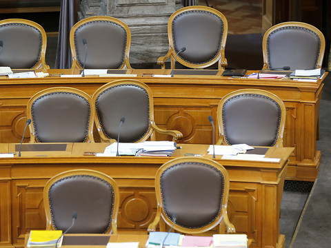 Dix-sept candidats en course pour les deux sièges bernois aux Etats