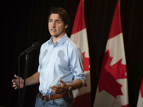 Léger répit sur le front des incendies dans l'Ouest canadien
