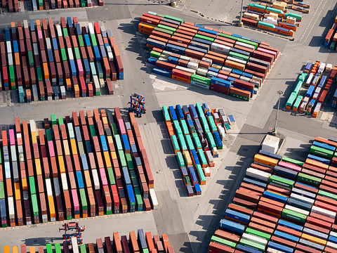 Les exportations accélèrent leur recul en juillet