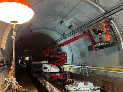 Des trains de marchandises circulent à nouveau au Gothard