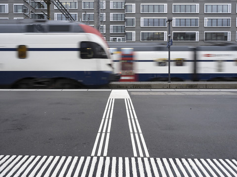 Il fuit devant un contrôle d'identité et meurt happé par un train