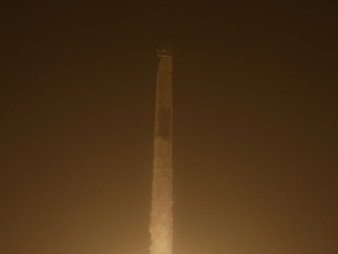SpaceX amène 4 astronautes à la Station spatiale internationale