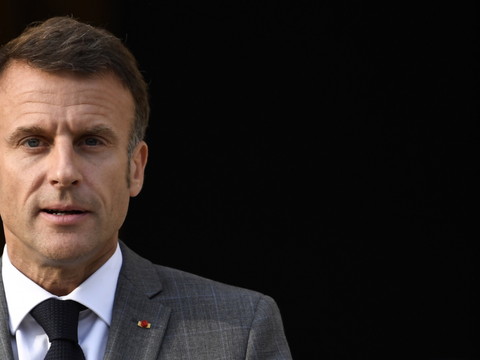 Emmanuel Macron tend la main aux partis