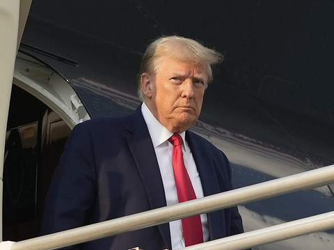 Elections 2020: Trump sera jugé à partir de mars 2024 à Washington