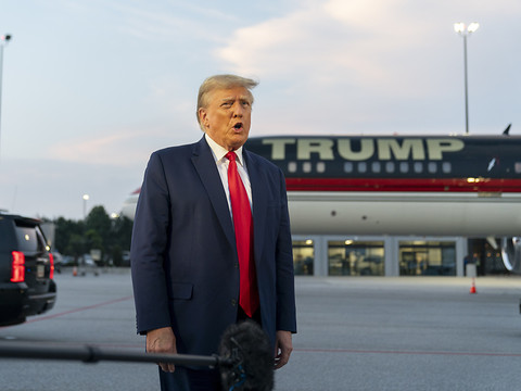 Trump plaide non coupable de tentative de manipulation d'élection