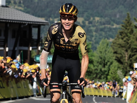 Vuelta: Lenny Martinez en rouge, Evenepoel perd du temps