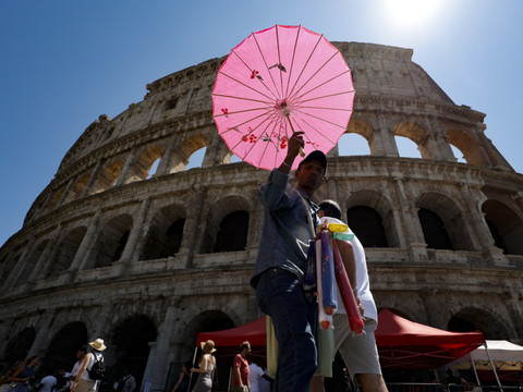 Chute du PIB et taxe bancaire: l'économie italienne broie du noir