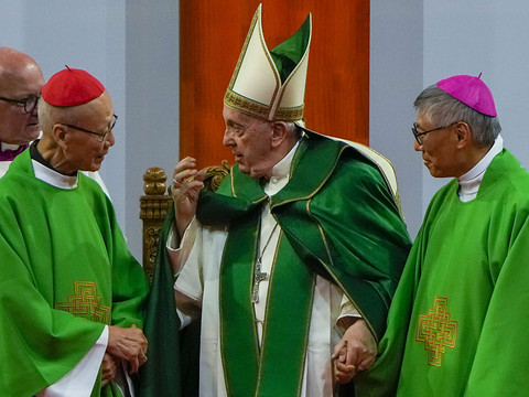 Le pape quitte la Mongolie après une visite tournée vers la Chine
