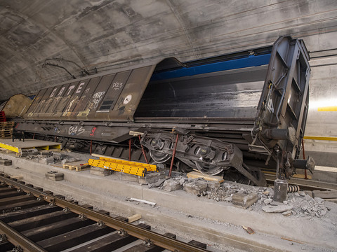 Train marchandises extrait du tunnel du Gothard d'ici fin septembre