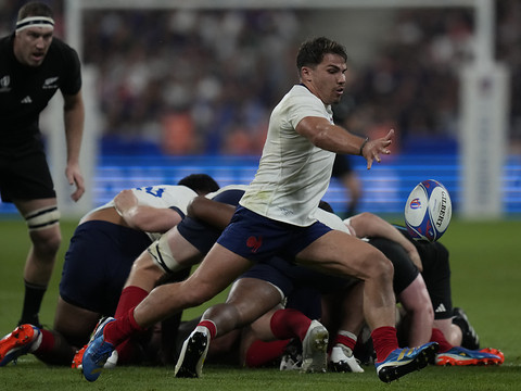 La France remporte le match d'ouverture face aux Blacks