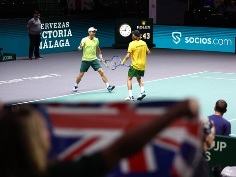 L'Australie bat la France dans le groupe B