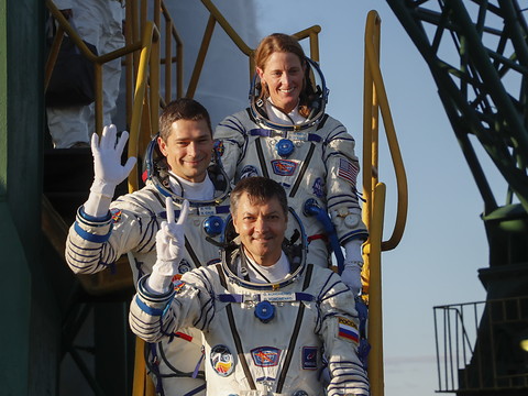 Deux Russes et une Américaine arrivent sur l'ISS