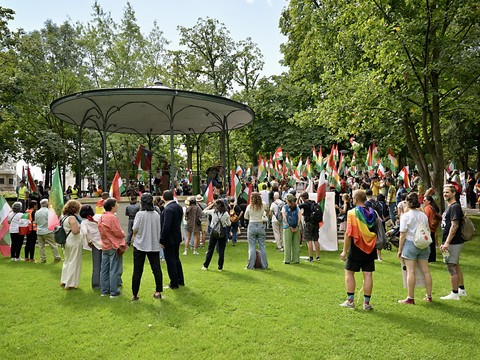Manifestation à Bâle un an après la mort de Mahsa Amini