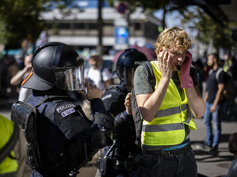 Gros dispositif policier lors d'une marche pro-vie à Oerlikon ZH