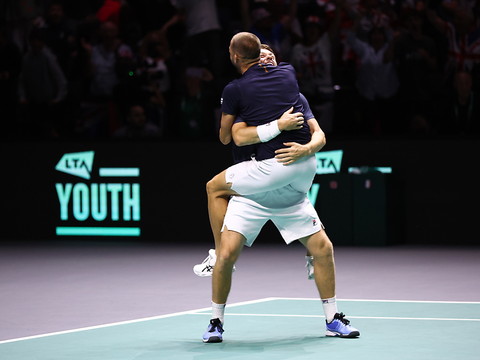Grande-Bretagne et Italie qualifiées