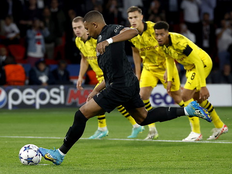 Manchester City accroché une mi-temps