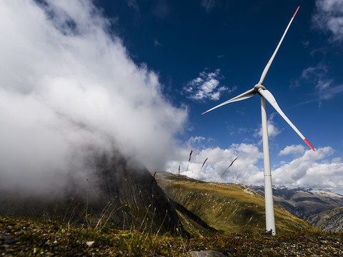 Les projets d'énergie renouvelable ne se développent pas assez vite