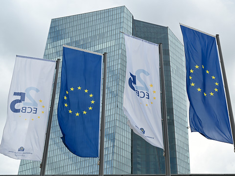 Zone euro: le recul de l'activité s'atténue en septembre