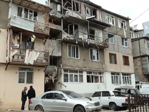 L'Azerbaïdjan encercle la 