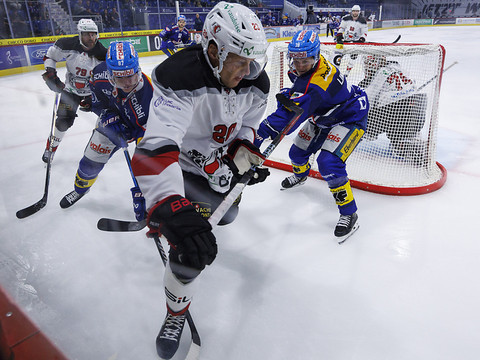 Lausanne gagne sur la fin, Ajoie bat Bienne