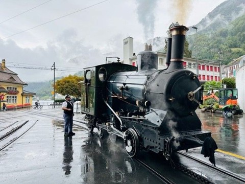 Une locomotive centenaire à nouveau sur les rails après révision