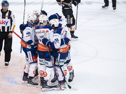 Les ZSC Lions en marque cinq à Lugano