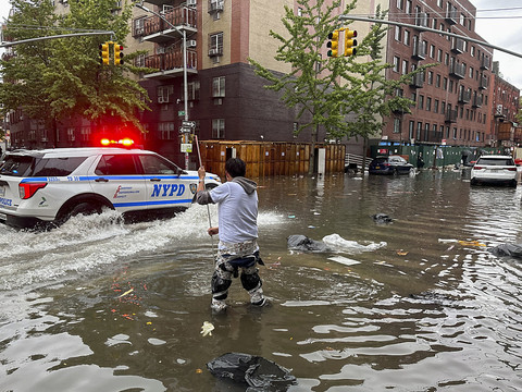 New York inondée par des pluies torrentielles