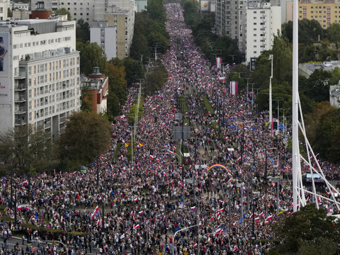 L'opposition rassemble 