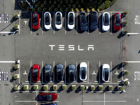 Tesla: la production affectée par des mises à niveau d'usines