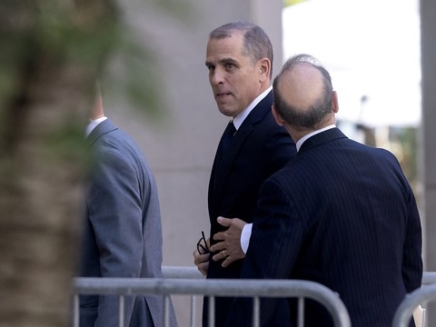 Le fils de Biden plaide non coupable de détention illégale d'arme