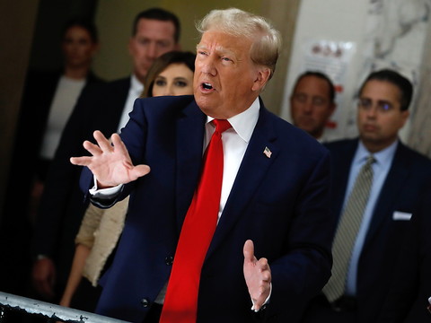 Trump réclame le classement de poursuites le visant à Washington