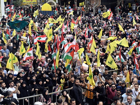Le Hezbollah tire sur des positions israéliennes à la frontière