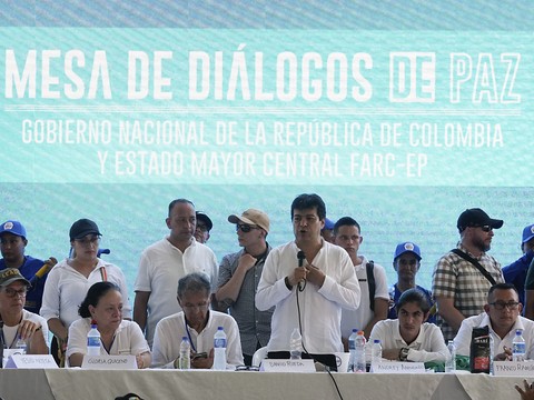 Report de la trêve et des négociations de paix entre FARC et Bogota