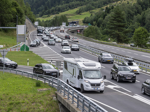 Lancement du référendum contre le développement autoroutier