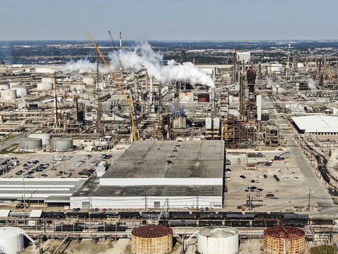 Exxonmobil offre 60 milliards de dollars pour Pionneer