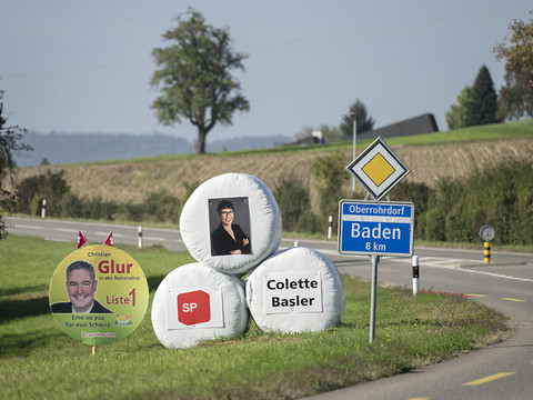 Les partis délaissent la presse pour leurs annonces de campagne