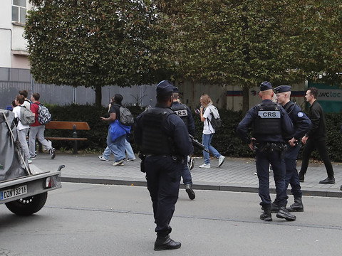 Attaque d'Arras: la France passe en alerte 