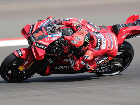 GP d'Indonésie: Martin chute, Bagnaia reprend les commandes