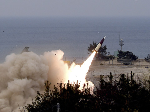 L'Ukraine utilise pour la première fois des missiles longue portée