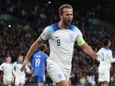 L'Angleterre assure son ticket en battant l'Italie