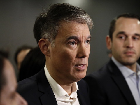 Le PS français vote un 