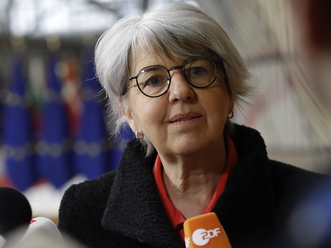 Pas de contrôles stricts pour l'heure à la frontière avec l'Italie