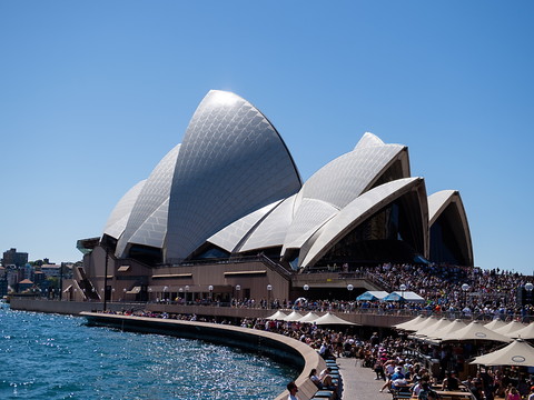 Les Australiens célèbrent les 50 ans de l'iconique opéra de Sydney